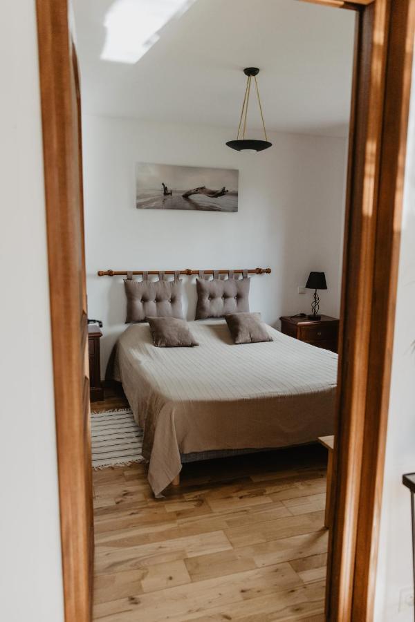 Hotel Les Charmilles De Mormal Landrecies Екстер'єр фото