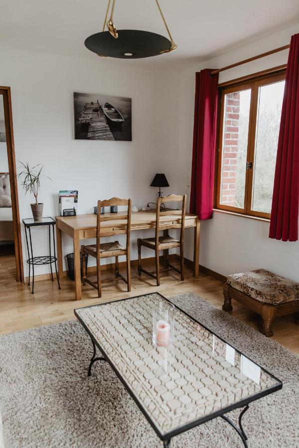 Hotel Les Charmilles De Mormal Landrecies Екстер'єр фото