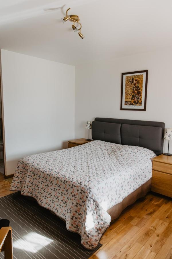 Hotel Les Charmilles De Mormal Landrecies Екстер'єр фото