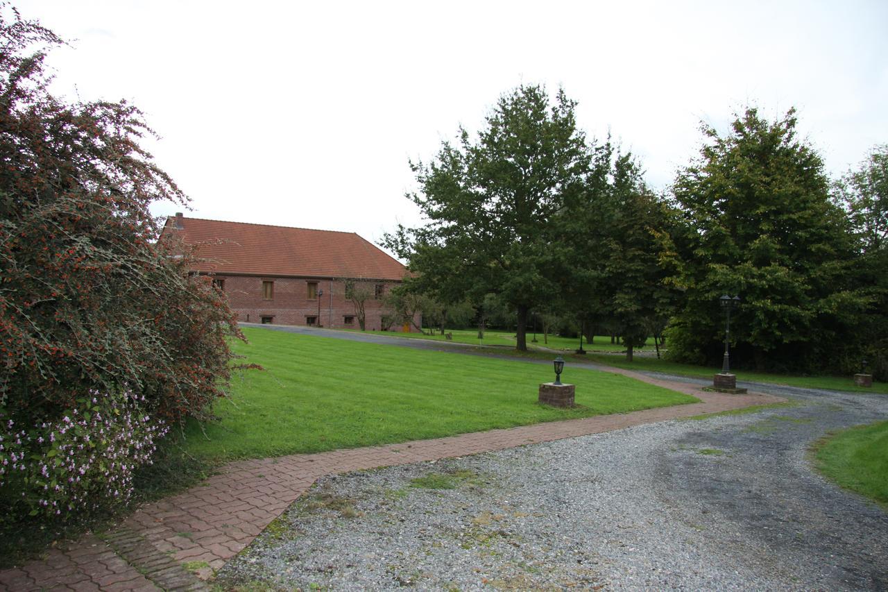 Hotel Les Charmilles De Mormal Landrecies Екстер'єр фото