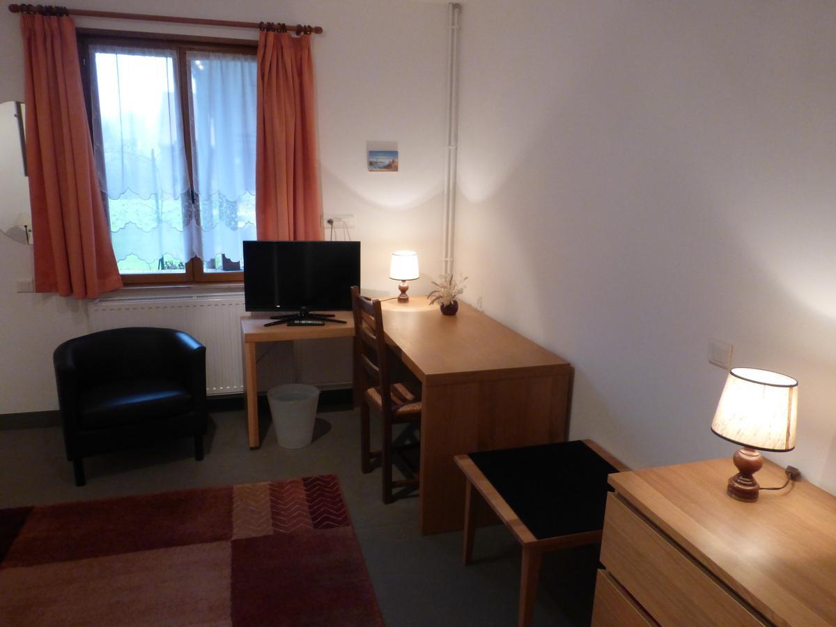 Hotel Les Charmilles De Mormal Landrecies Номер фото