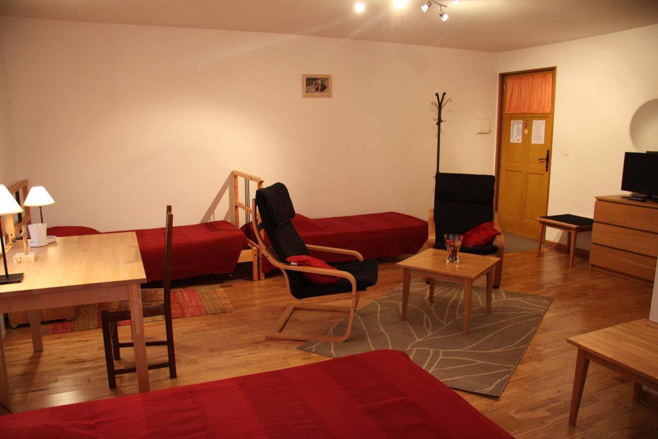 Hotel Les Charmilles De Mormal Landrecies Екстер'єр фото